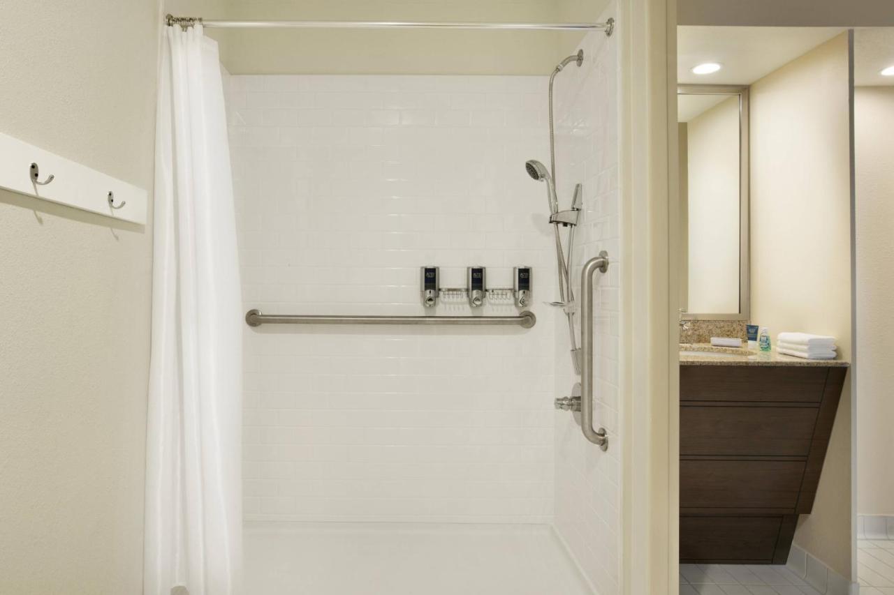 Four Points By Sheraton Raleigh North Extérieur photo