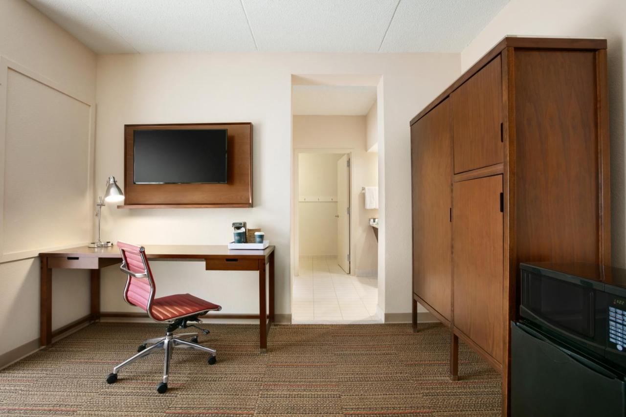 Four Points By Sheraton Raleigh North Extérieur photo